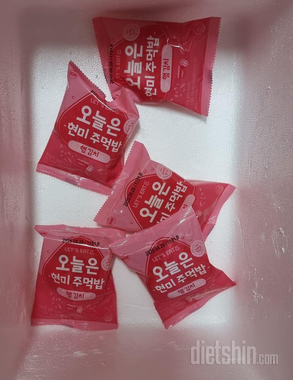 저는 햄김치맛만 좋아하는데 이가격에