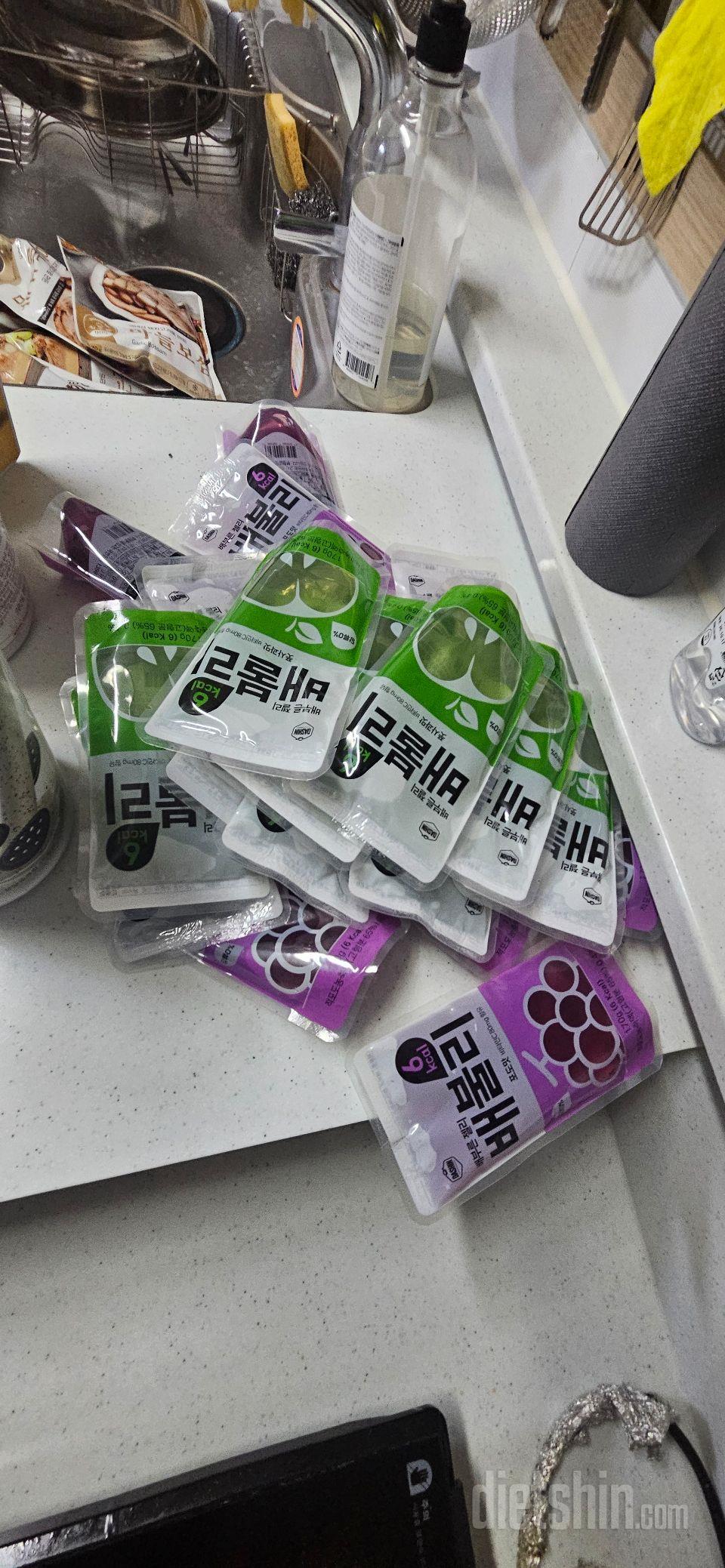 배송 잘받았구요 맛있네요