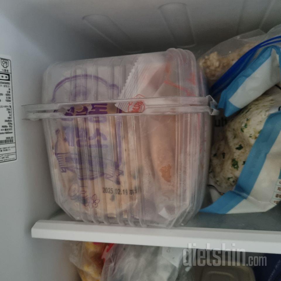 맛있긴 한데... 심심해요
위에 초콜