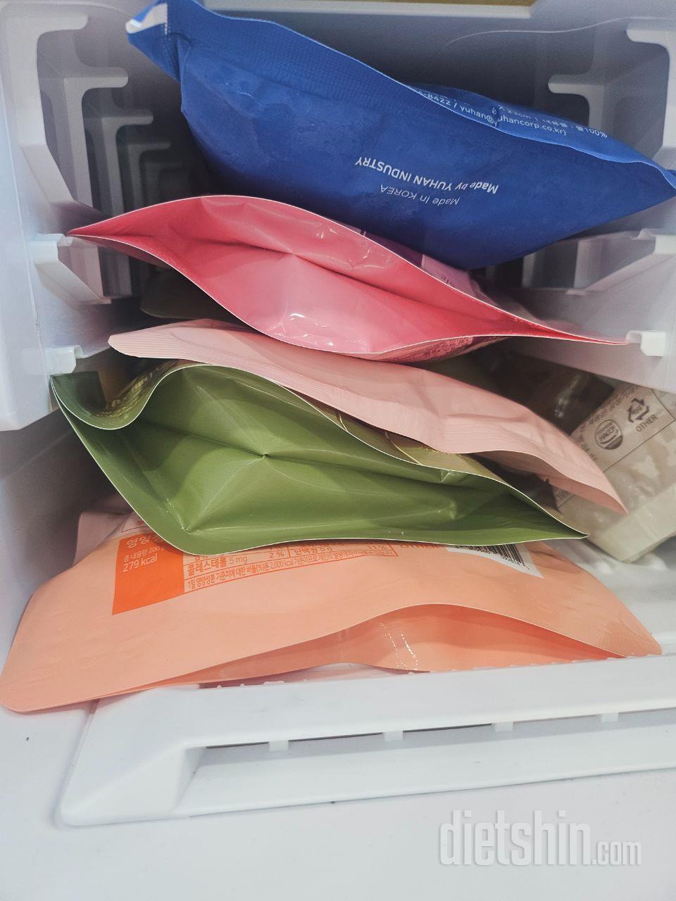 점심때 간편하게 먹기 좋네요