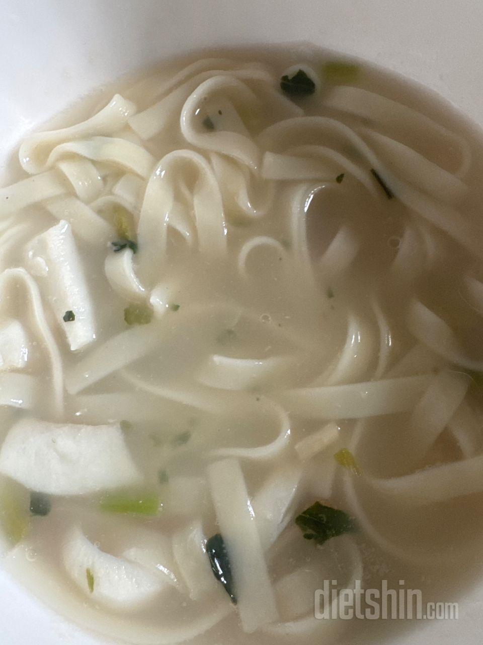 칼국수 쫄깃하면서 간도 맞고 금방 만