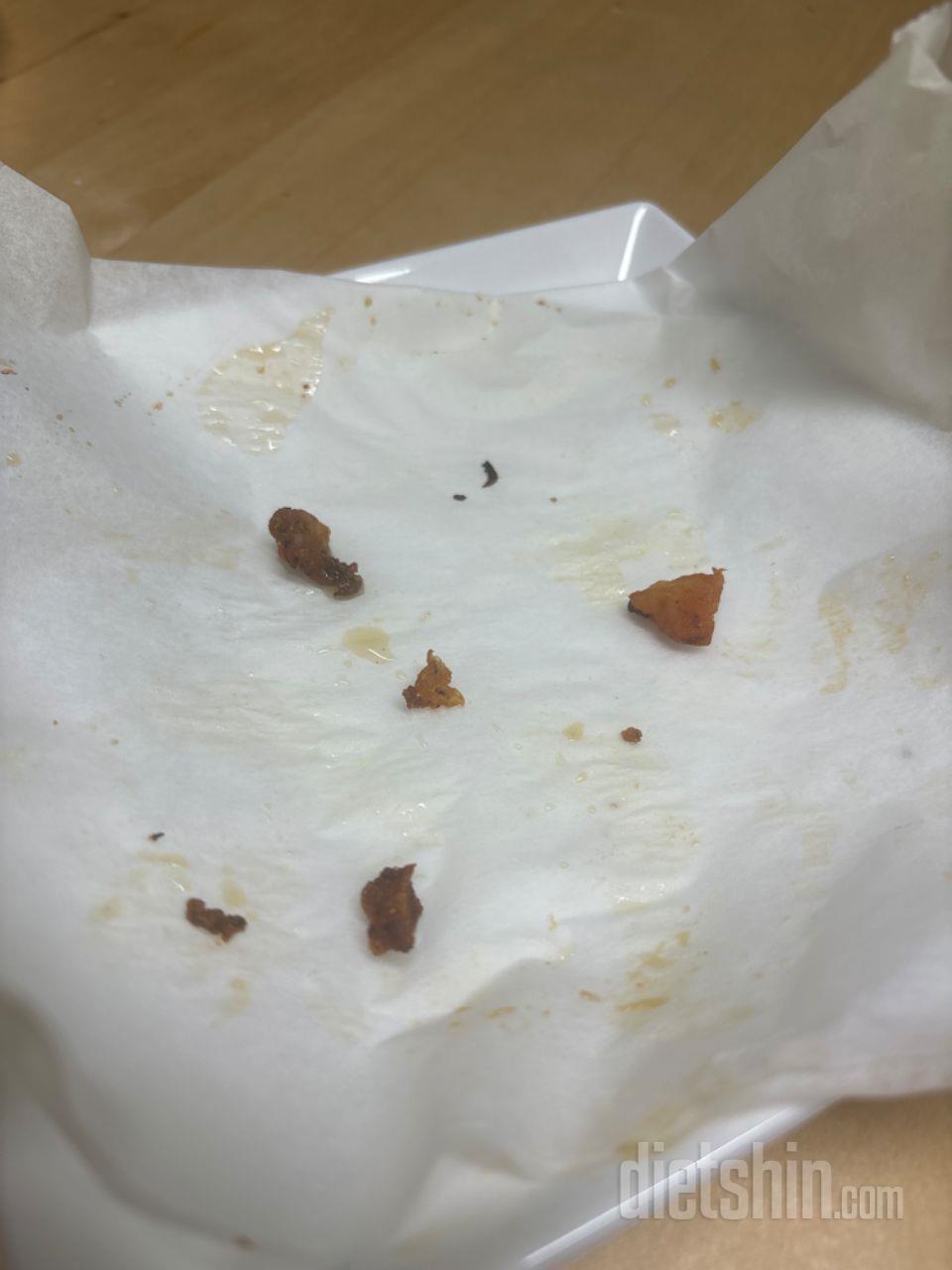 에어프라이기살짝 돌려서먹었는데 안달고