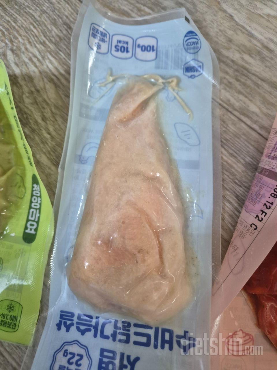 새로나와서 구입했습니다.
배송오고 바