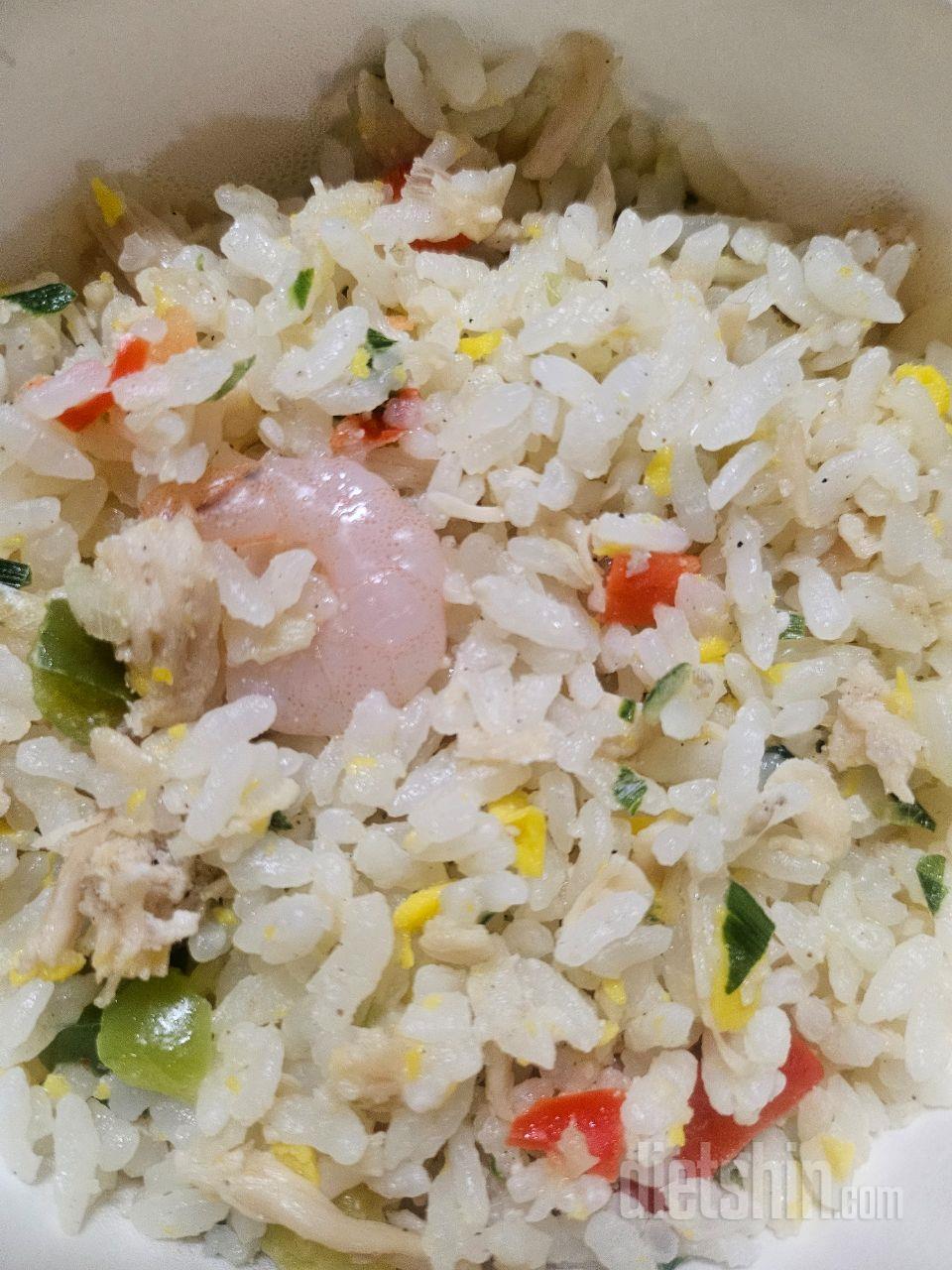 아침에 포장 뜯어 전자레인지 돌려먹으