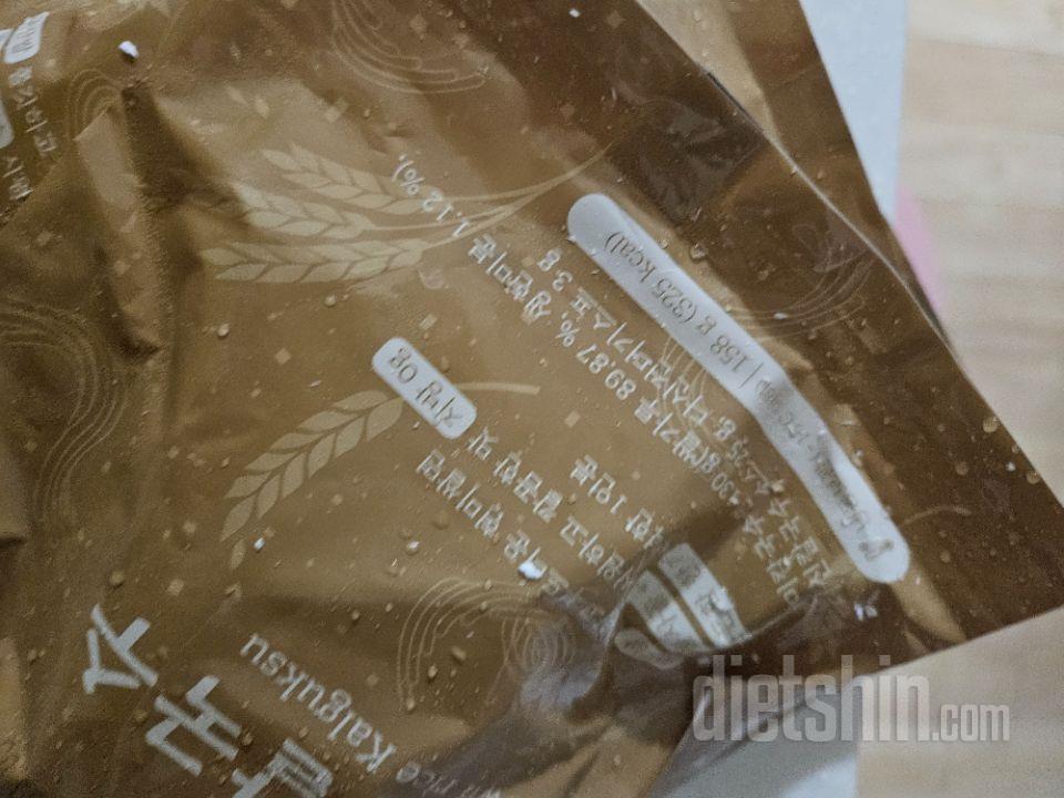 칼국수 조아해서 구매합니당
맛잇을것같