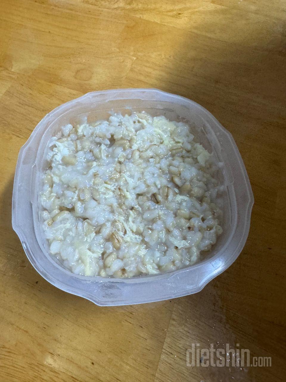 아직도 매번 똑같이 계란죽으로 끓여서
