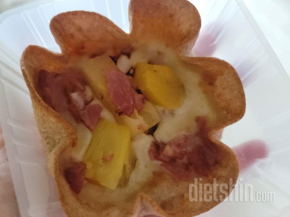 하와이안 피자 좋아하는데 파인애플 때