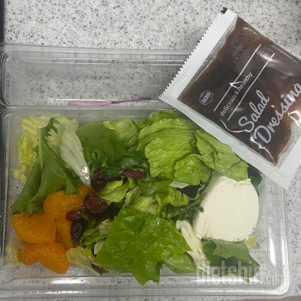 양이 배고플때 식사로먹기엔 부족하고