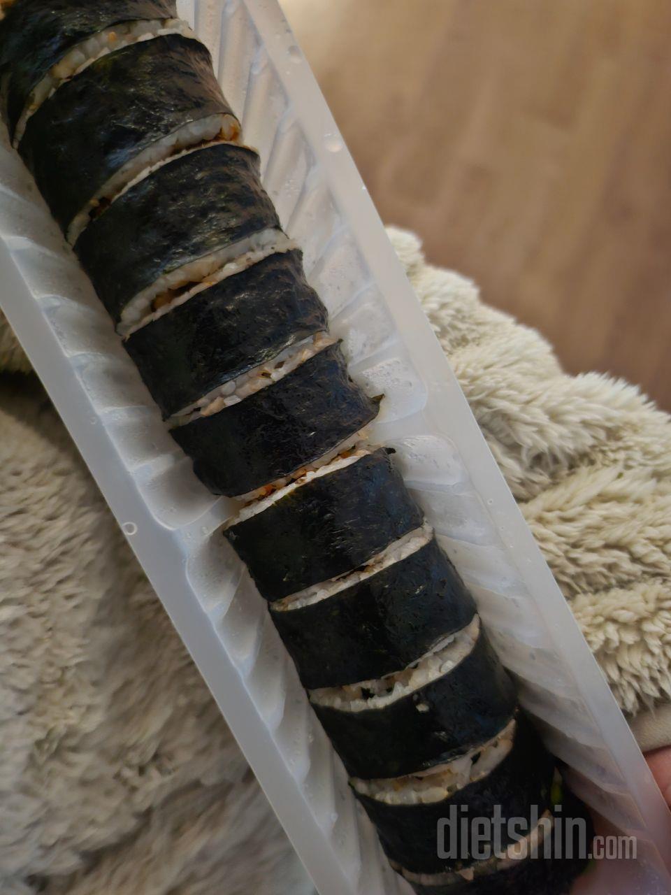 김밥을 사볼까 말까하다가 구매했어요