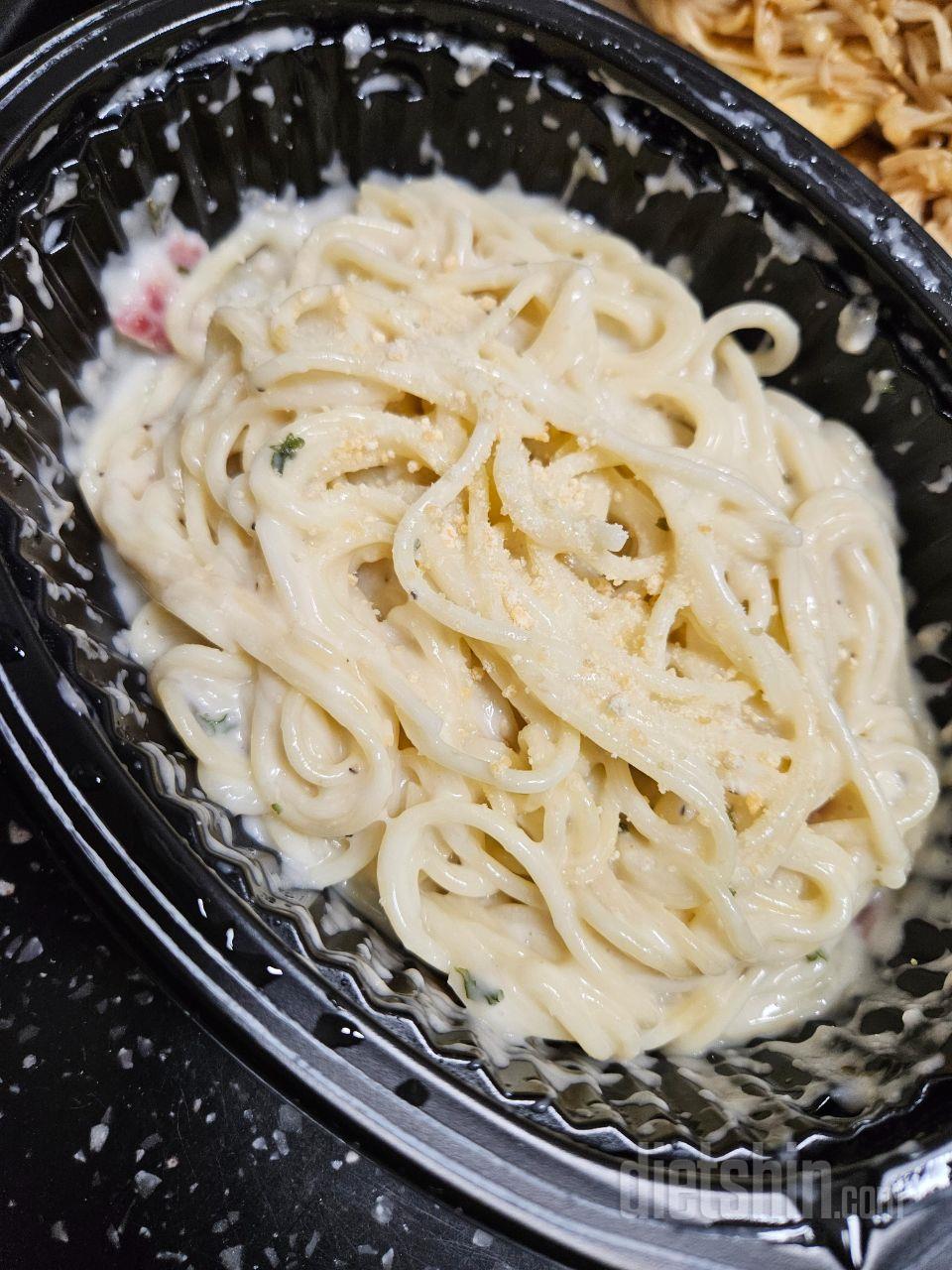 먹을만해요!! 살짝 심시뫈 맛이긴한데