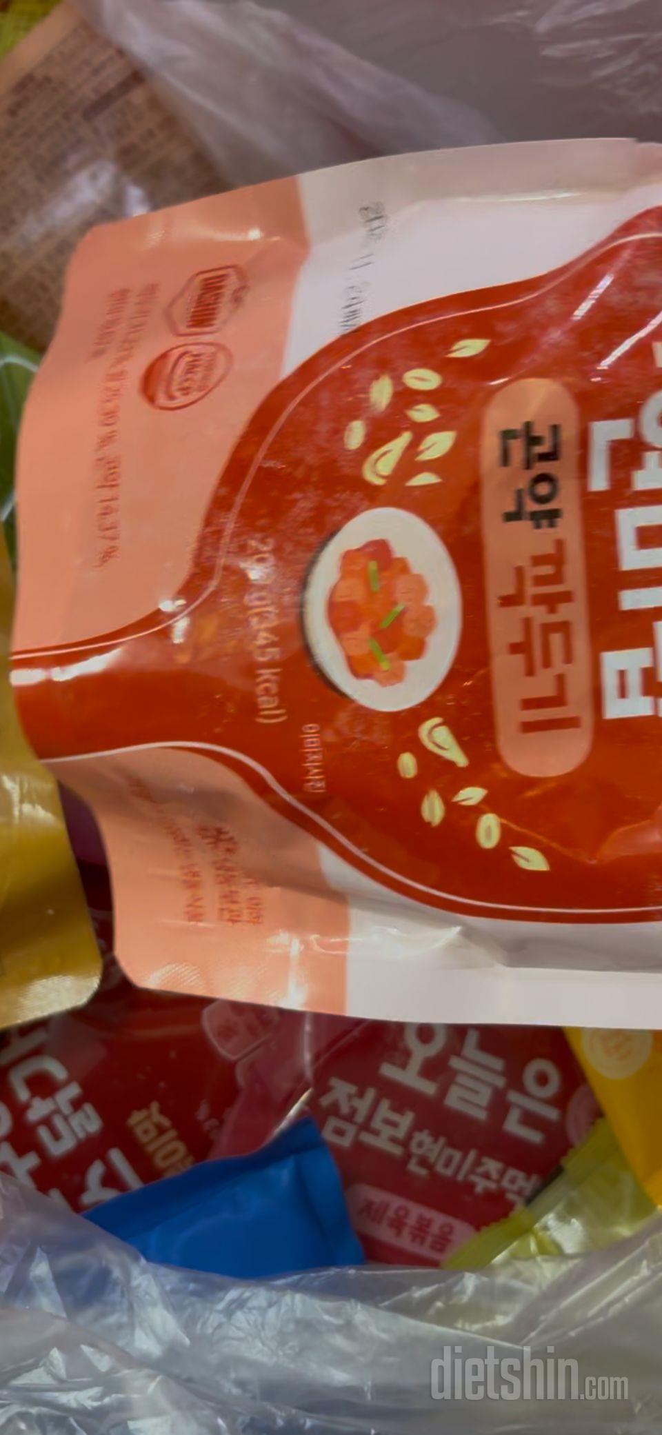곤약깍두기는 첨 시켜보는데 항상 맛있