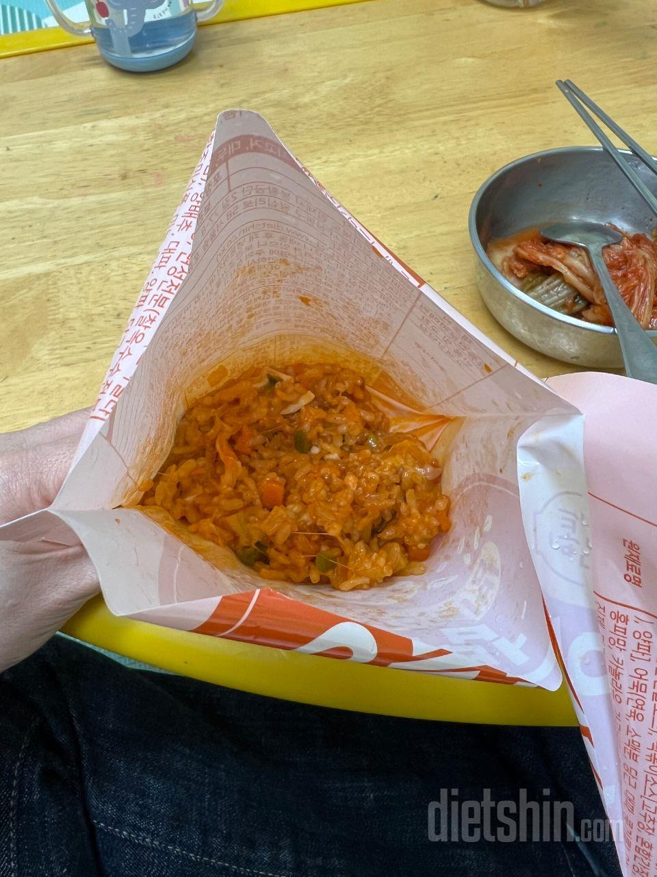 요거 맛있네요 모짜치즈가 들어가 있어