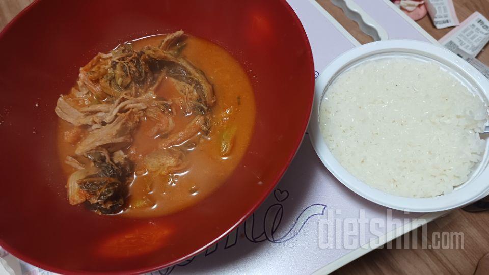 너무맛있어요 김치랑먹으니 짱~^^
