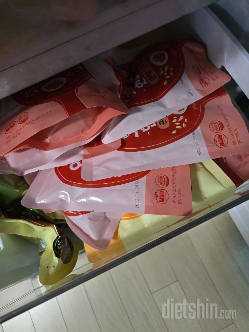 전 깍두기 쪽인거 같습니다~ 항상 잘