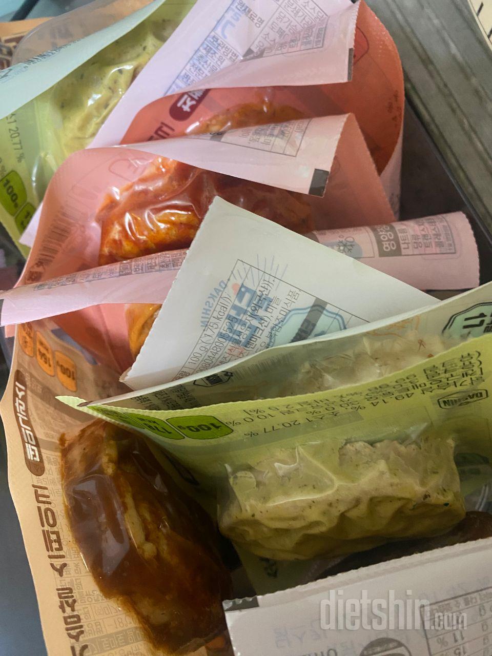 너무 맛있어요~
한개 소분해서 용기에
