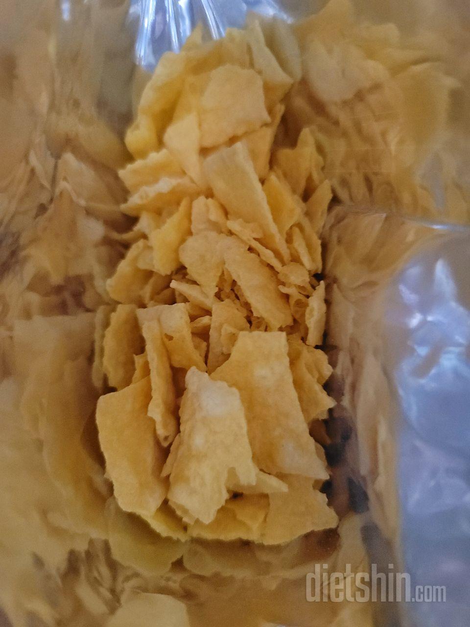 콘칩 다 바스라져셔 오긴 했지만
바삭