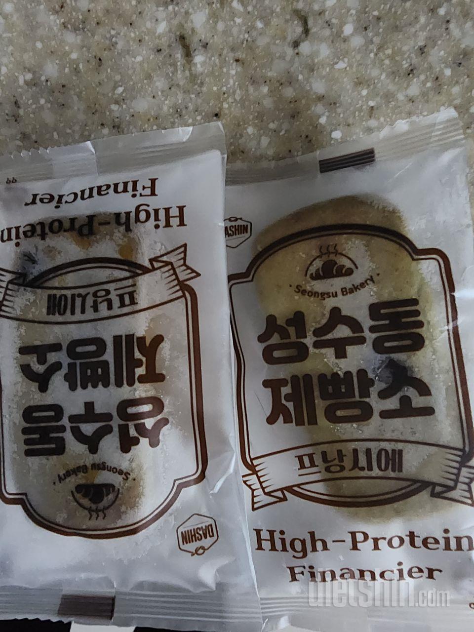 궁금해서 구매해보았어요~^^ 작네요