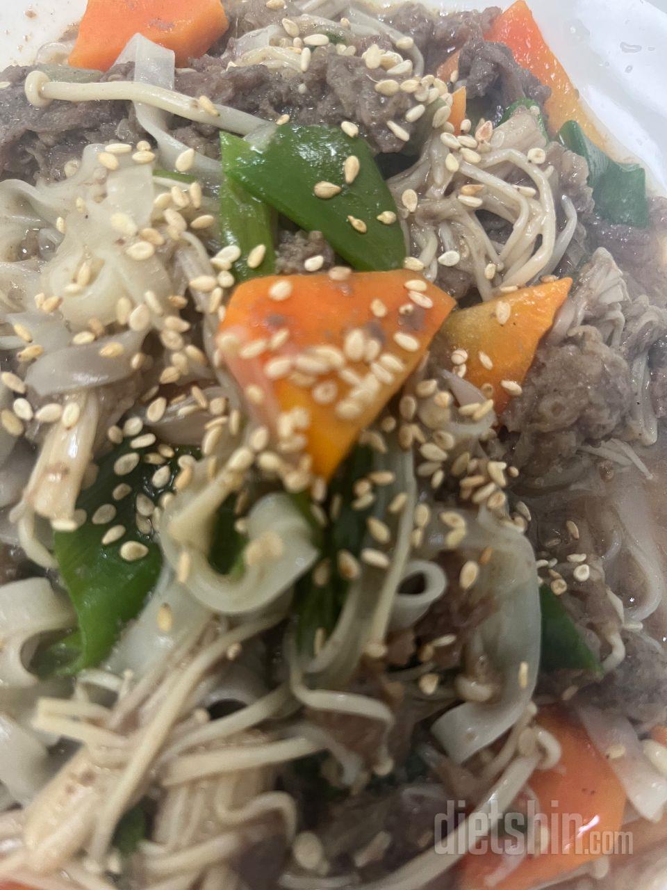 생각보다 양도 넉넉하고 먹기 좋아요!