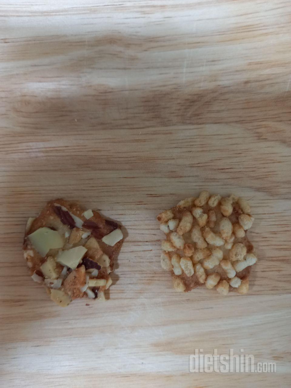 현미는 누룽지맛이 나고 고소하고 둘다