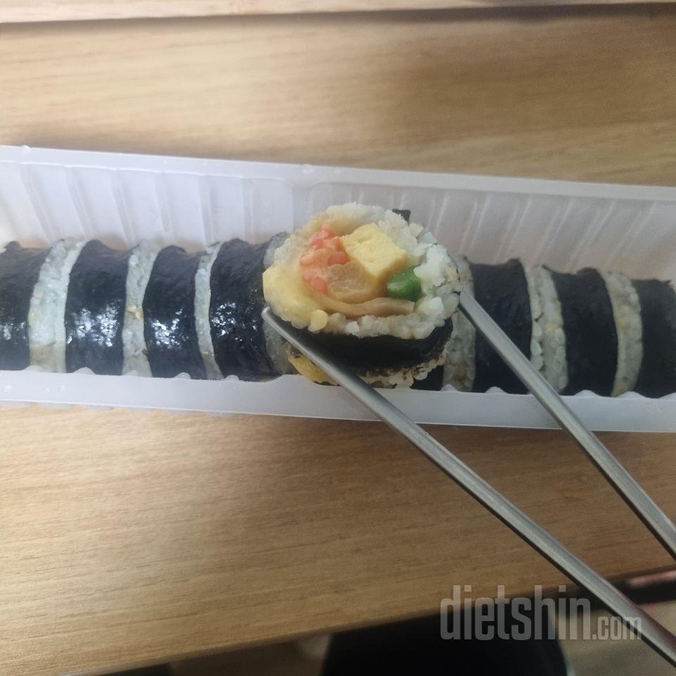냉동김밥 처음먹는데 JMT 간편하고