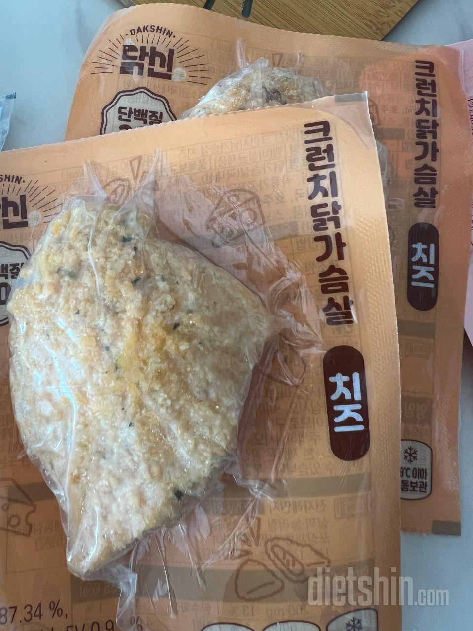 원래 치킨을 너무 좋아해서 시켜봤어요