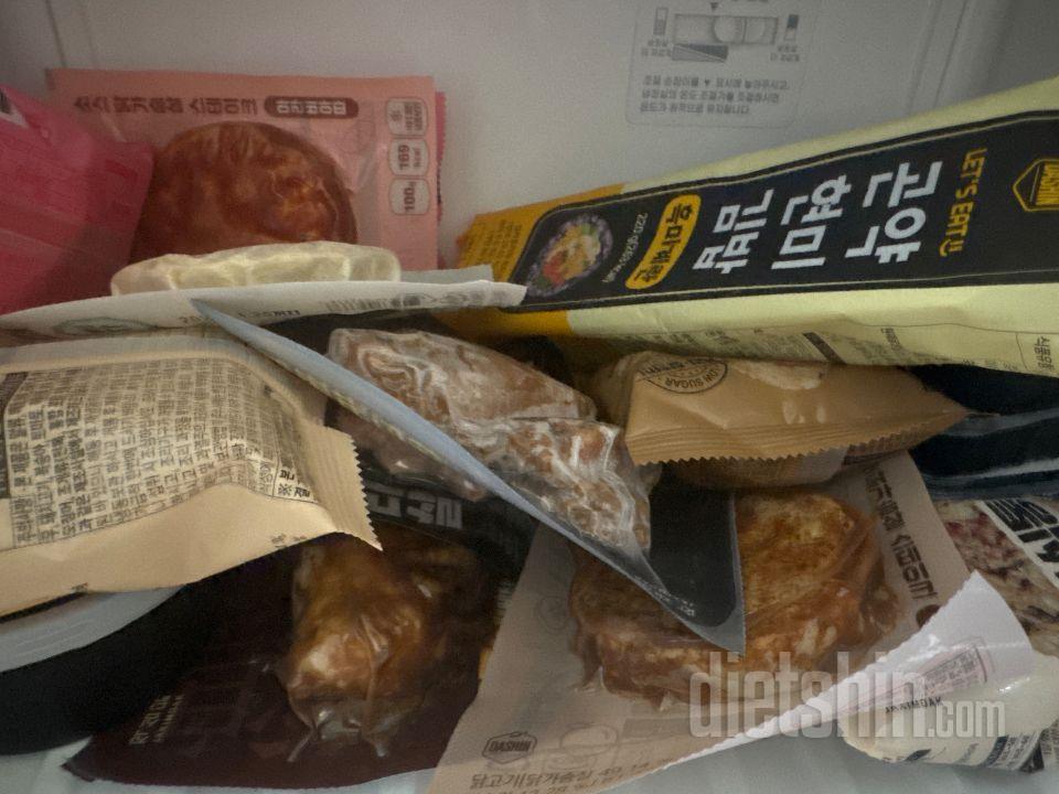 배송 빨랐구요 생각보다 맛있어요~
간