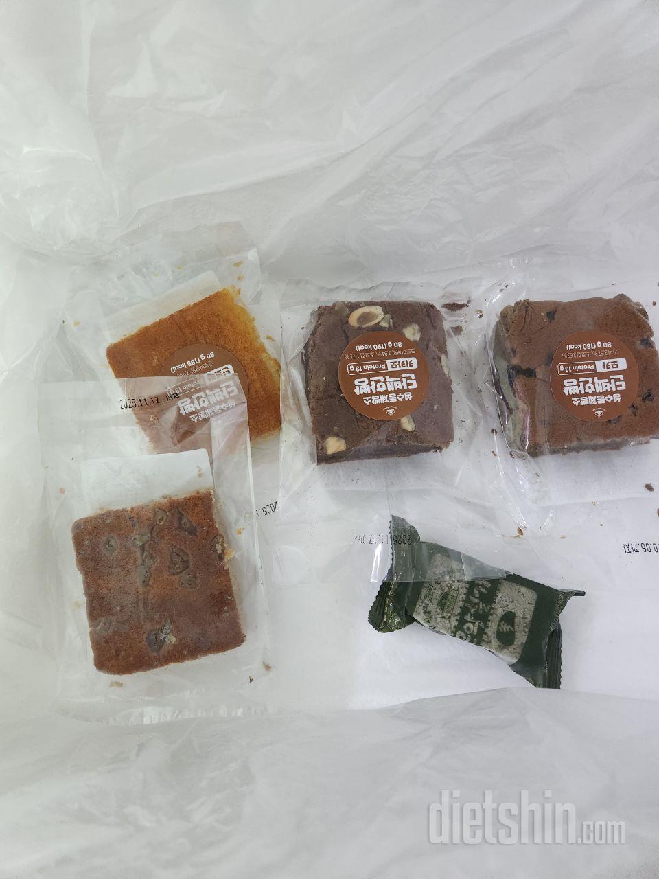 4가지맛 주문했는데 카카오와 당근맛부