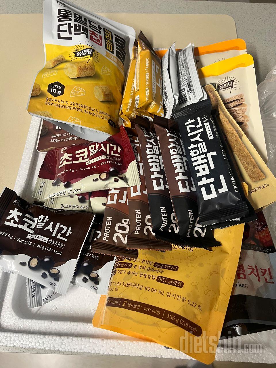 가끔 초콜렛 먹고싶을까봐 구매해놨어요