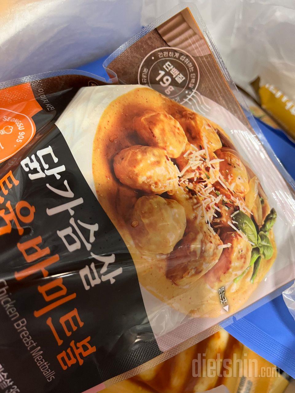 소스가 좀 많으면 면도 넣고 먹으면