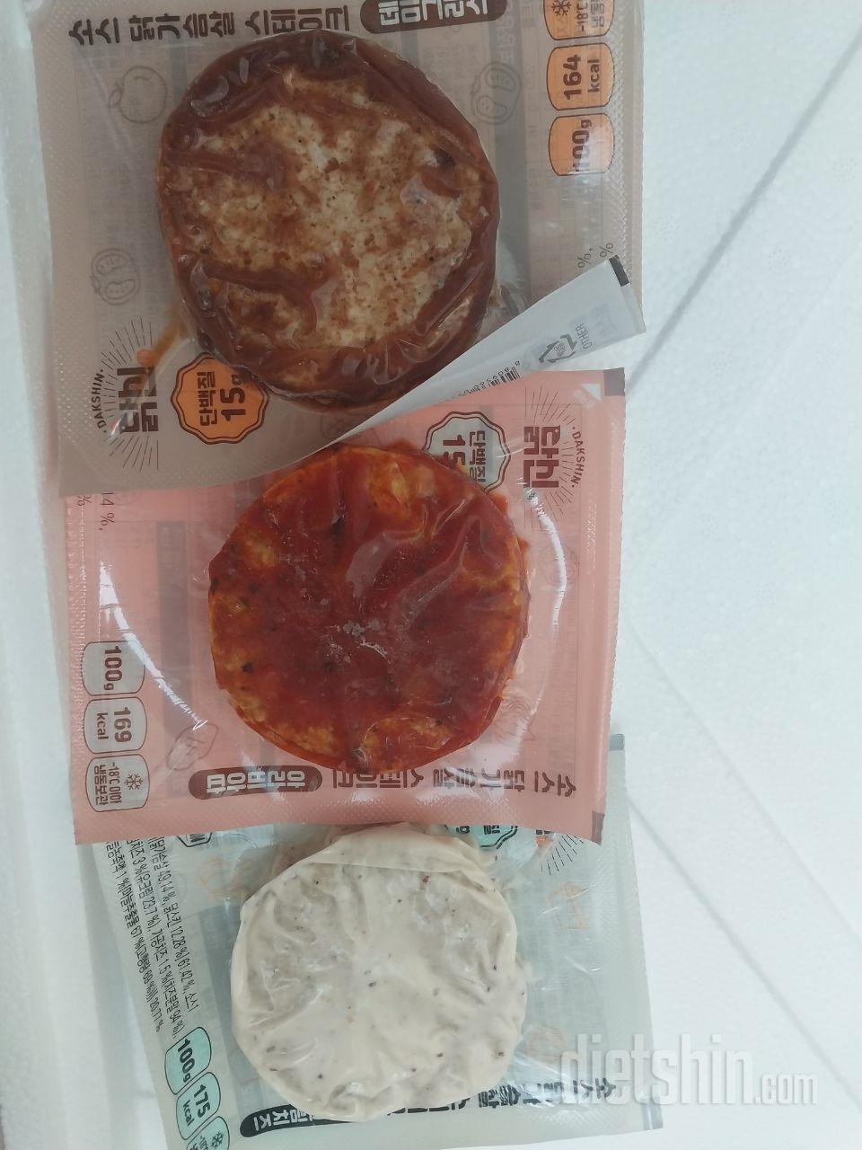 완전 부드러워요 소스도 맛있어요!!
