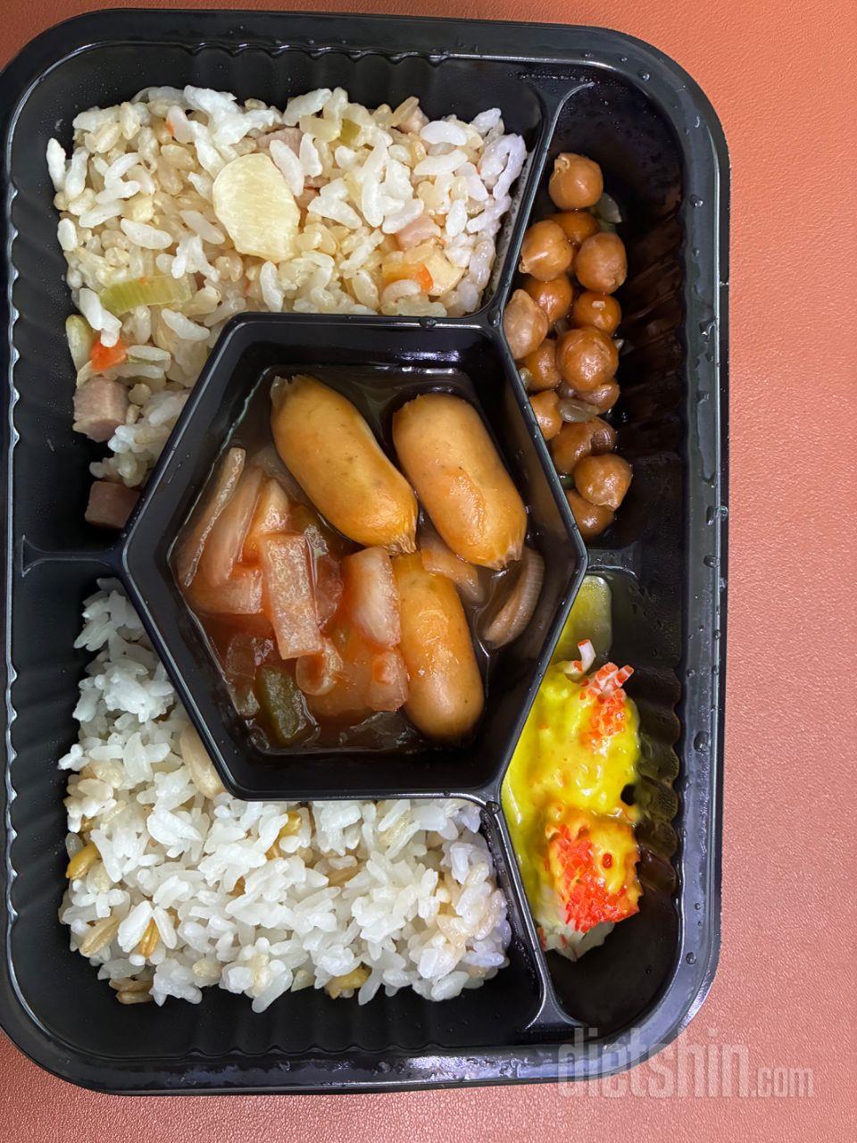 몇일 고민하다가 시켜서 오자마자 먹어