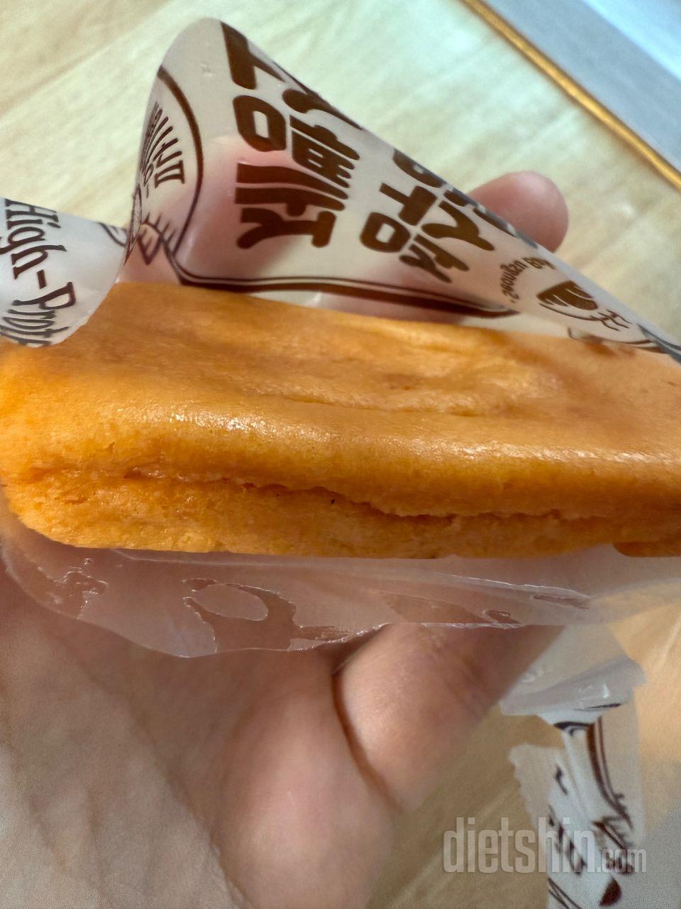맛있고 꾸덕해요~
치즈는 좀 짠거 같