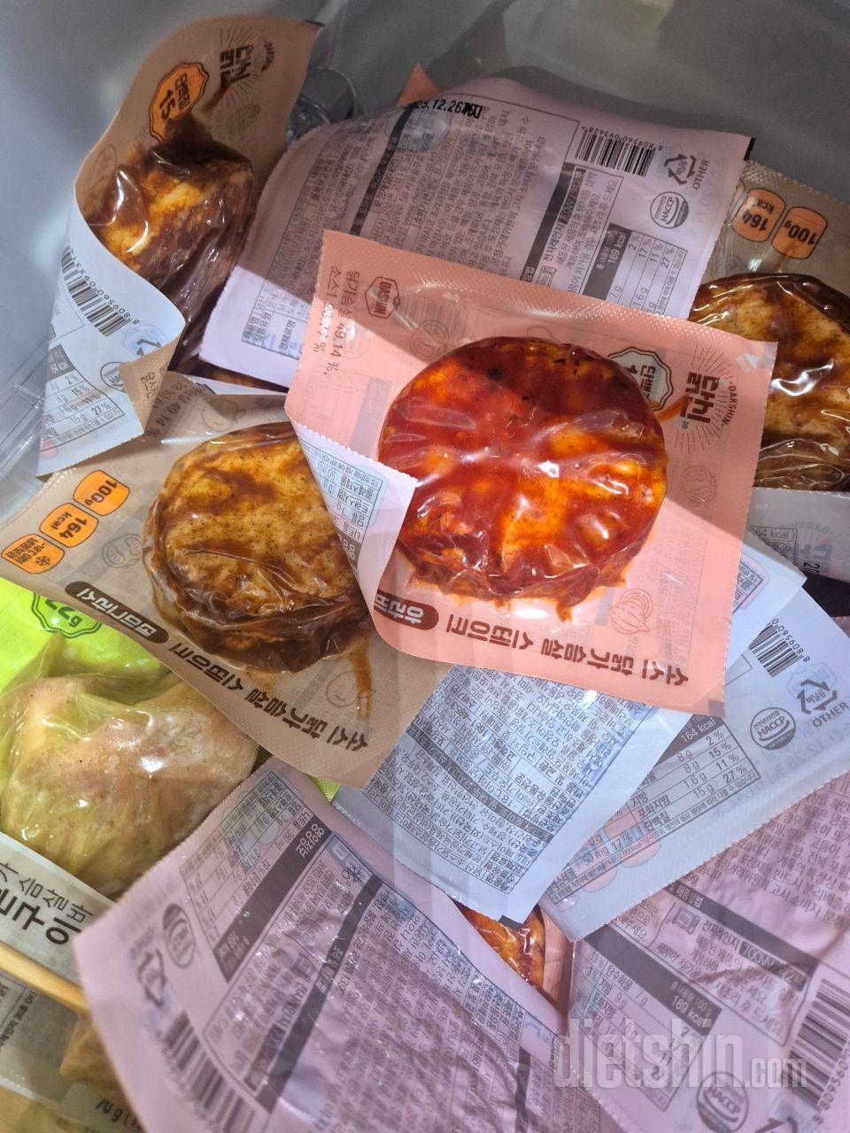 랜덤으로 단백질바왔었는데 맛닜어요