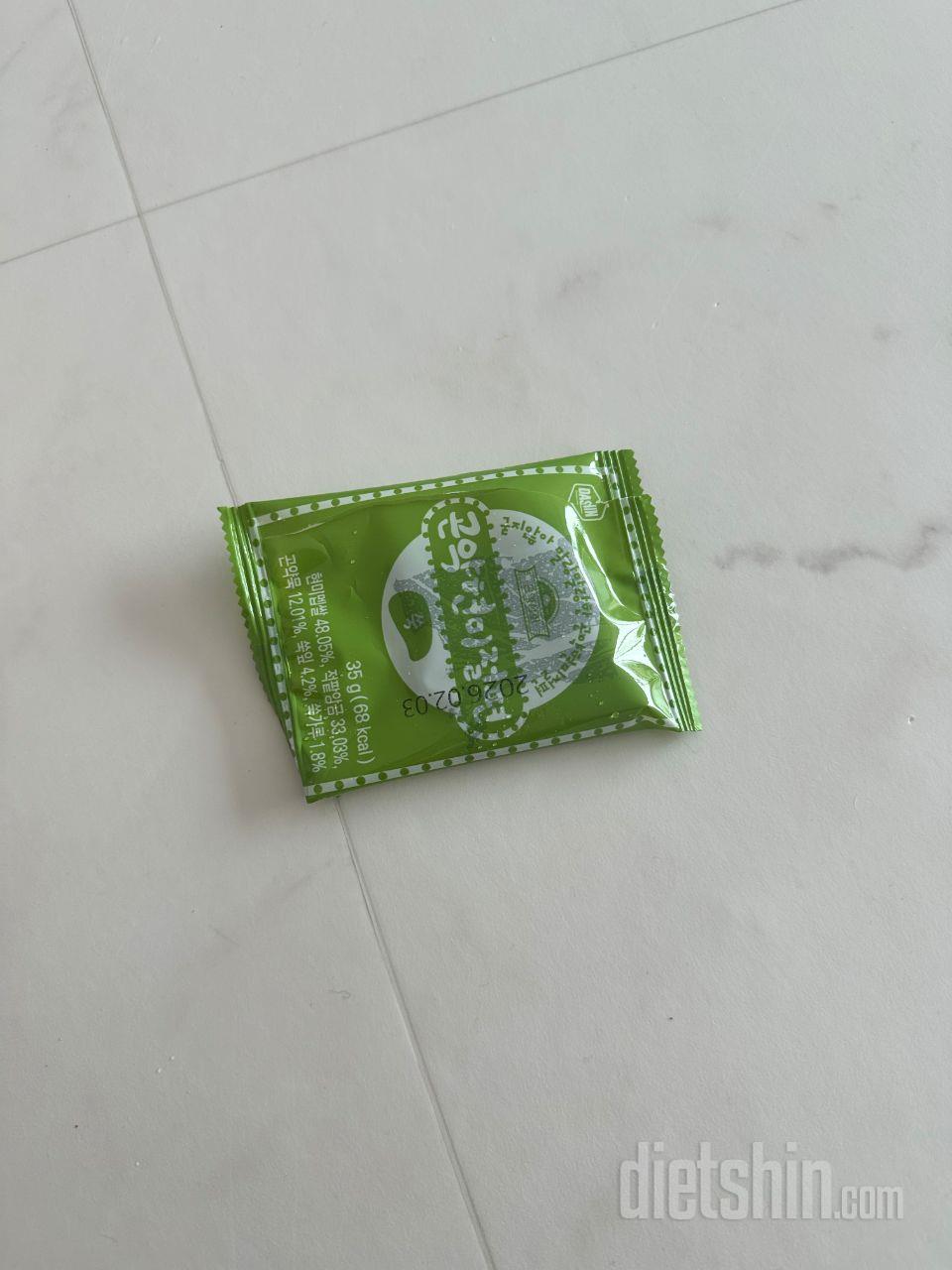 곤약절편 쑥맛은 진짜 한 입 베어 물