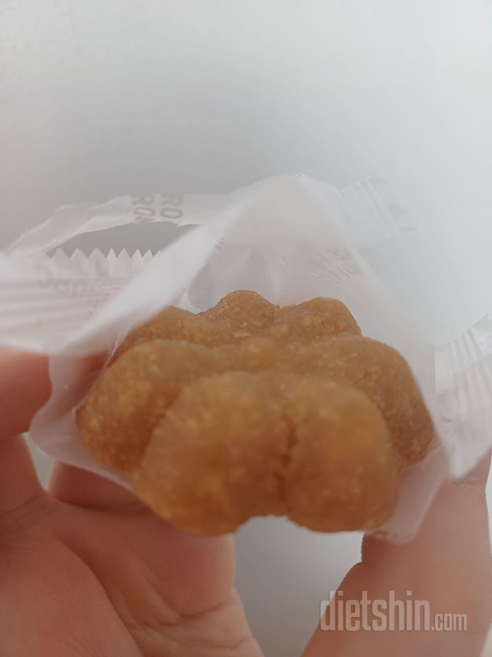 맛있어서 재구매했어요
유통기한도 올해