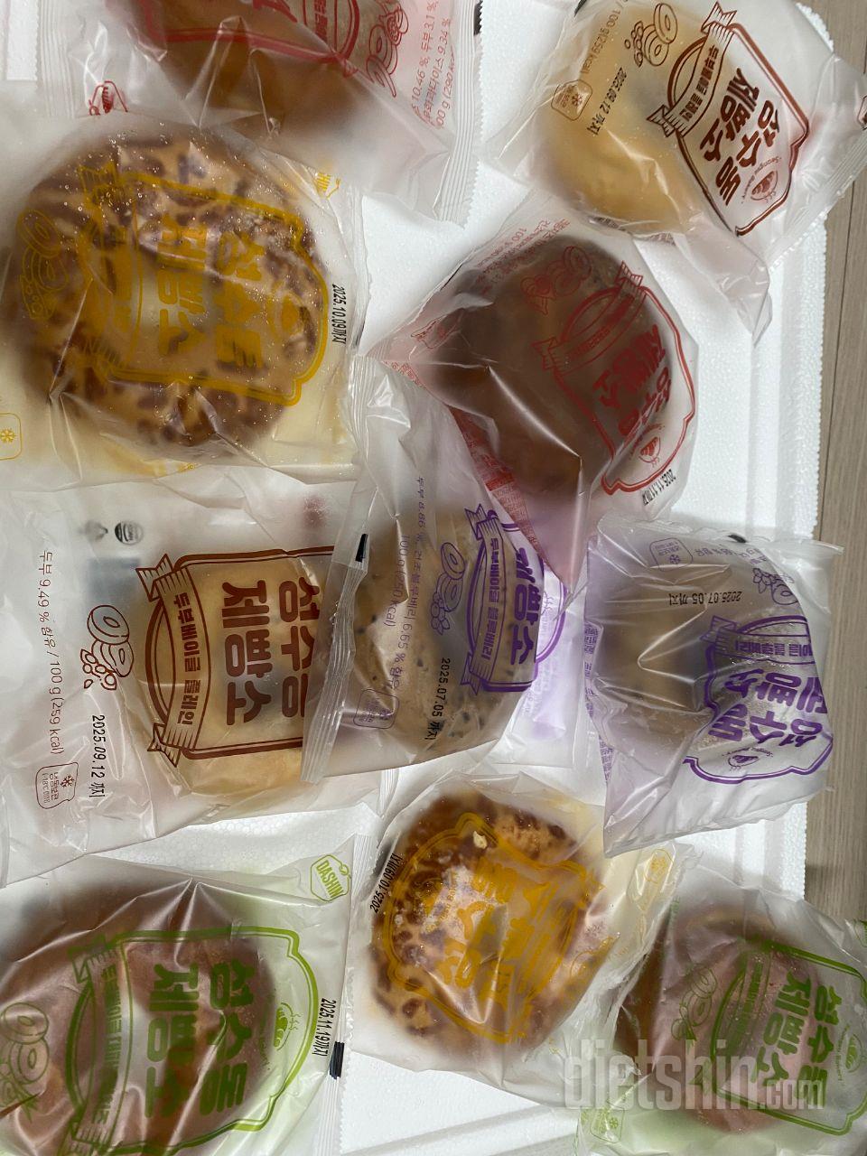 맛있어서 늘 주문해서 먹어요 빵 먹고