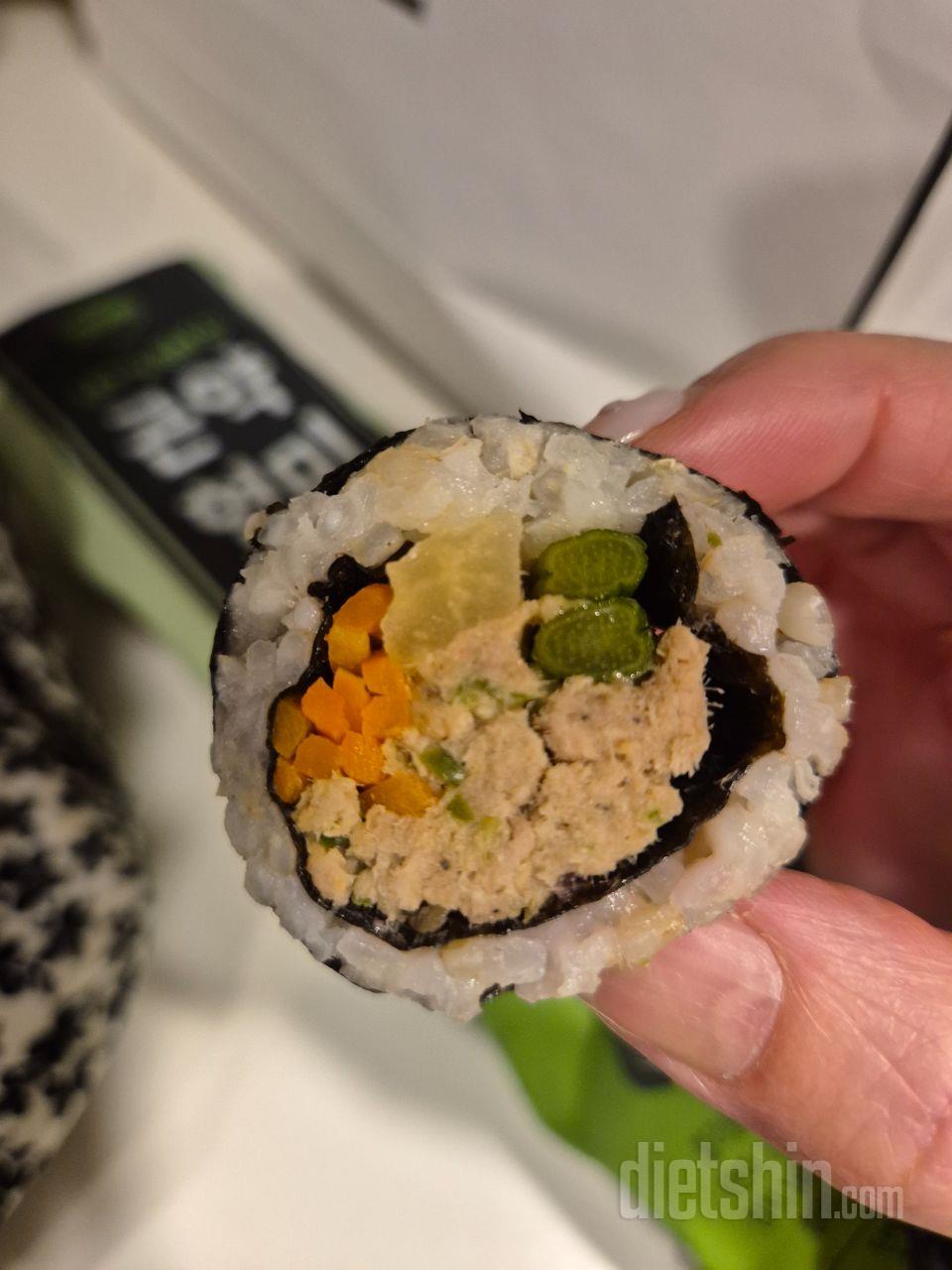 여러브랜드의 곤약김밥을 먹어봣지만
다