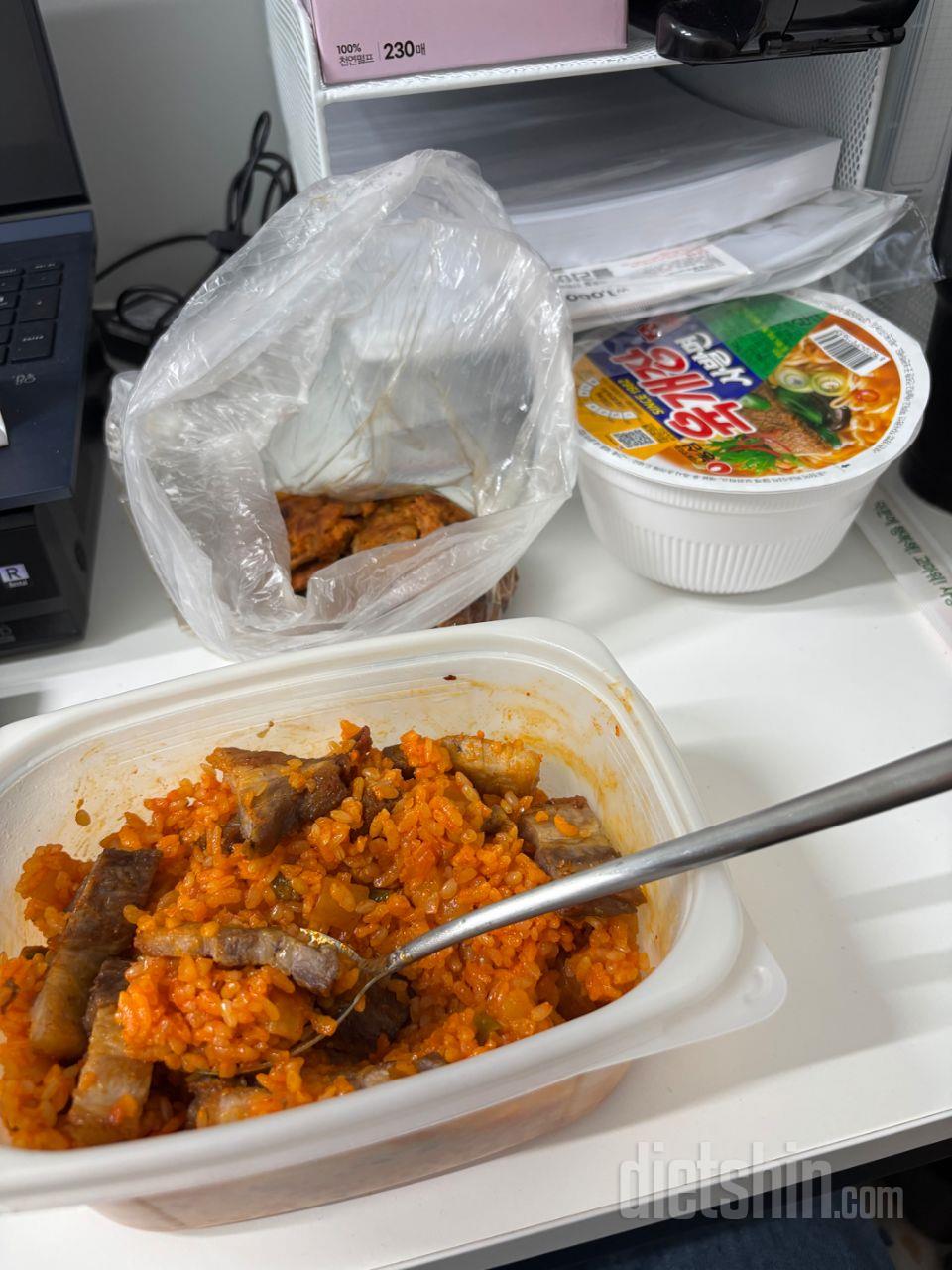 맛있게 꾸준히 먹고 있습니다 ㅎㅎ