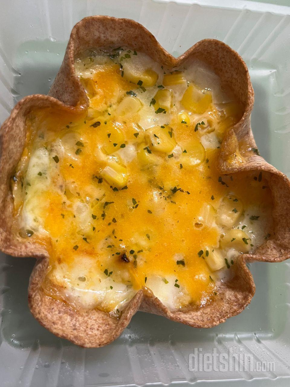 도우가 얇고 위에 토핑이 너무 맛있어