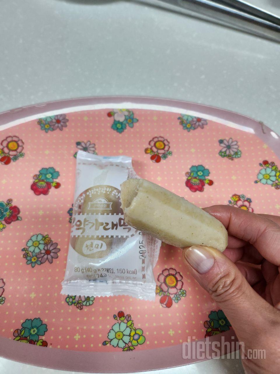확실히 떡이라 칼로리를 무시 못하지만