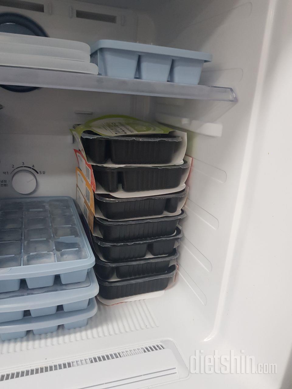 너무 맛있어요. 냉동실에 넣어두고 먹