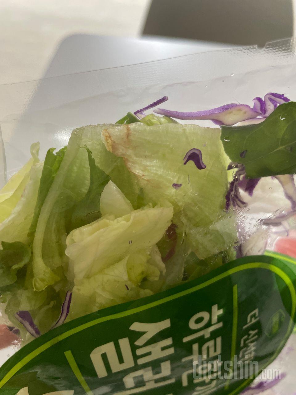 받자마자 올리는 사진입니다. 뜯어보지