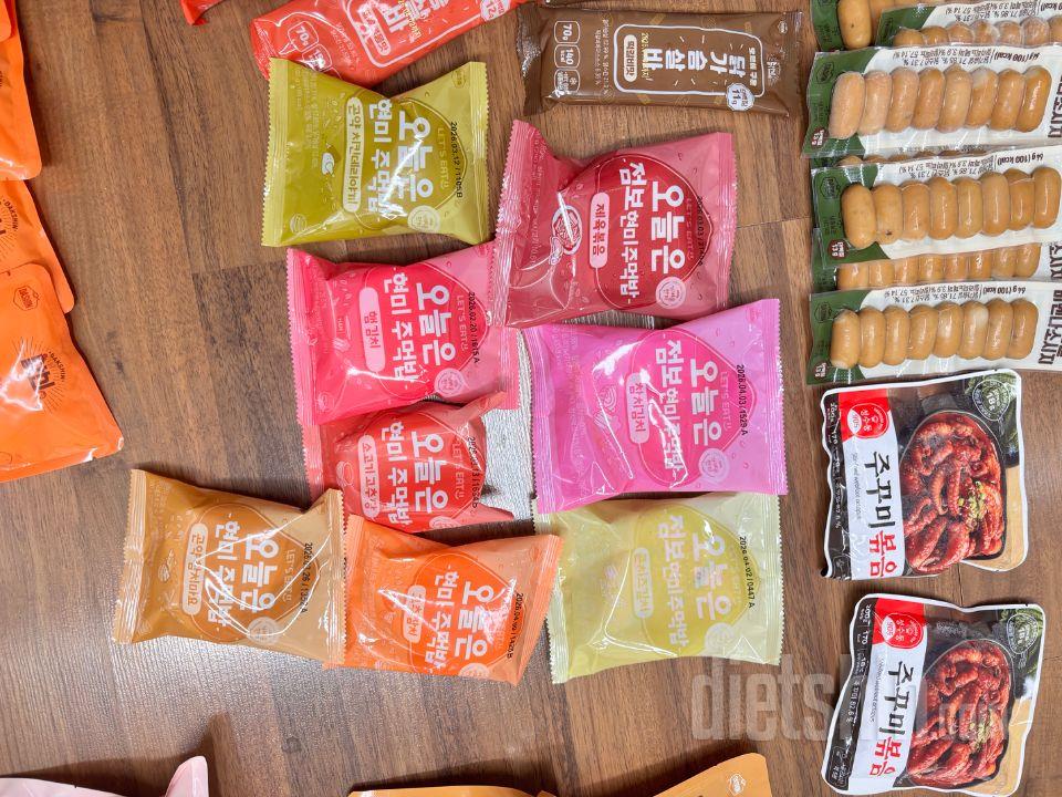 삼각김밥은 간식으로 먹기 편하고 볶음