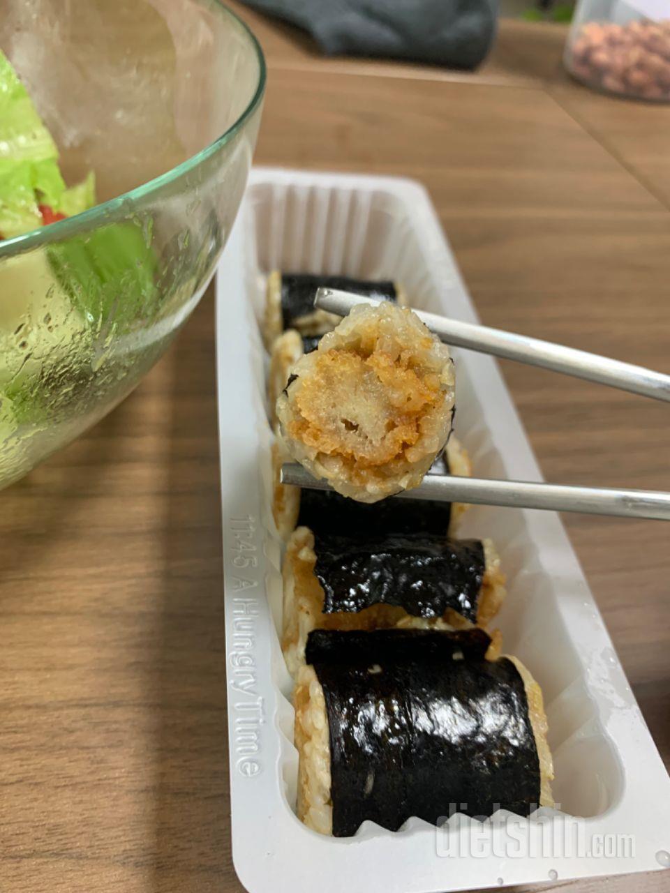 꽤 든든합니다 맛도 꽤괜 식사대용 좋