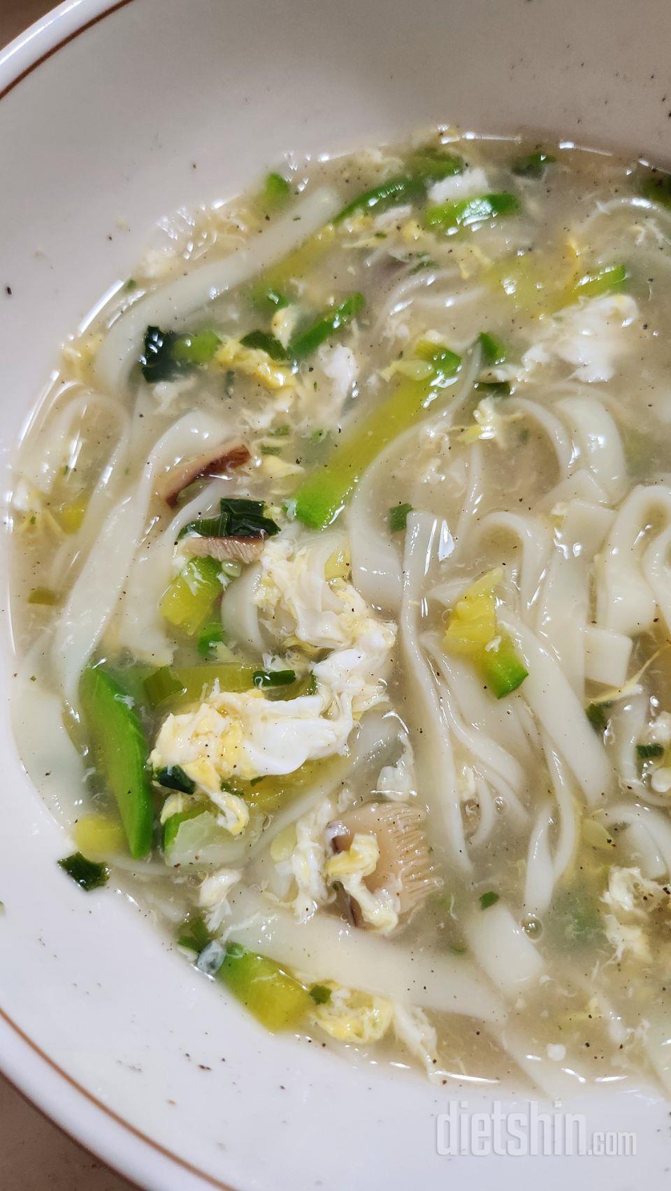 너무나 맛있어요!! 면도 쫄깃하구요
