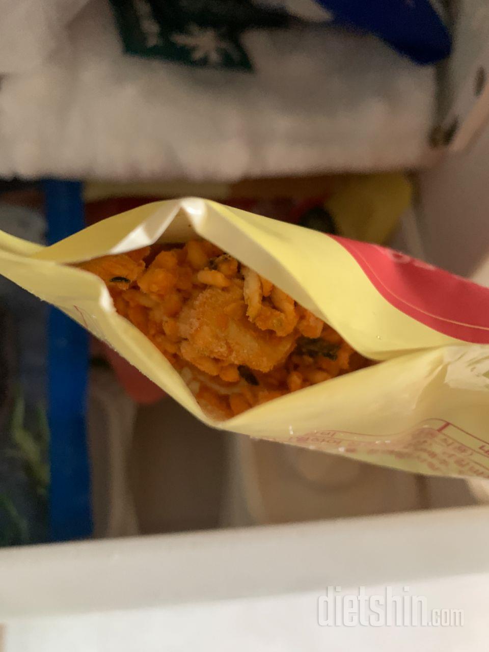 맛은괜찮은데 몇 봉지가 위에 터져서