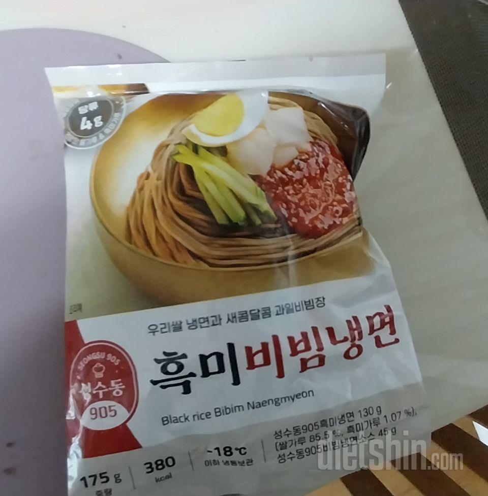 두번째 구매예요.딴 고명없이 오이채로