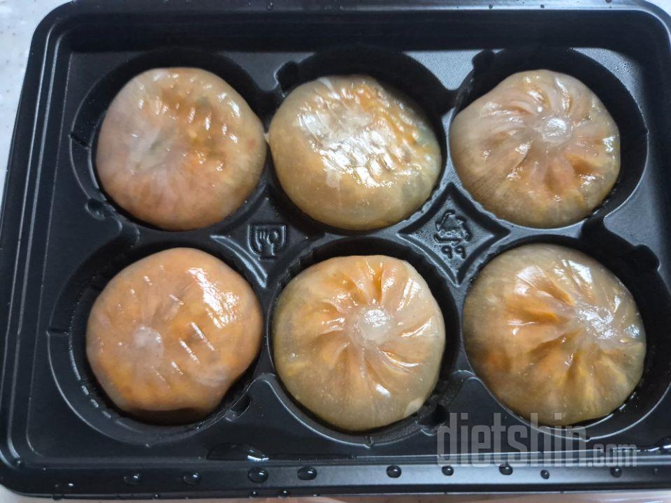 매콤하고 맛있어요 식으니까 덜 맵긴해