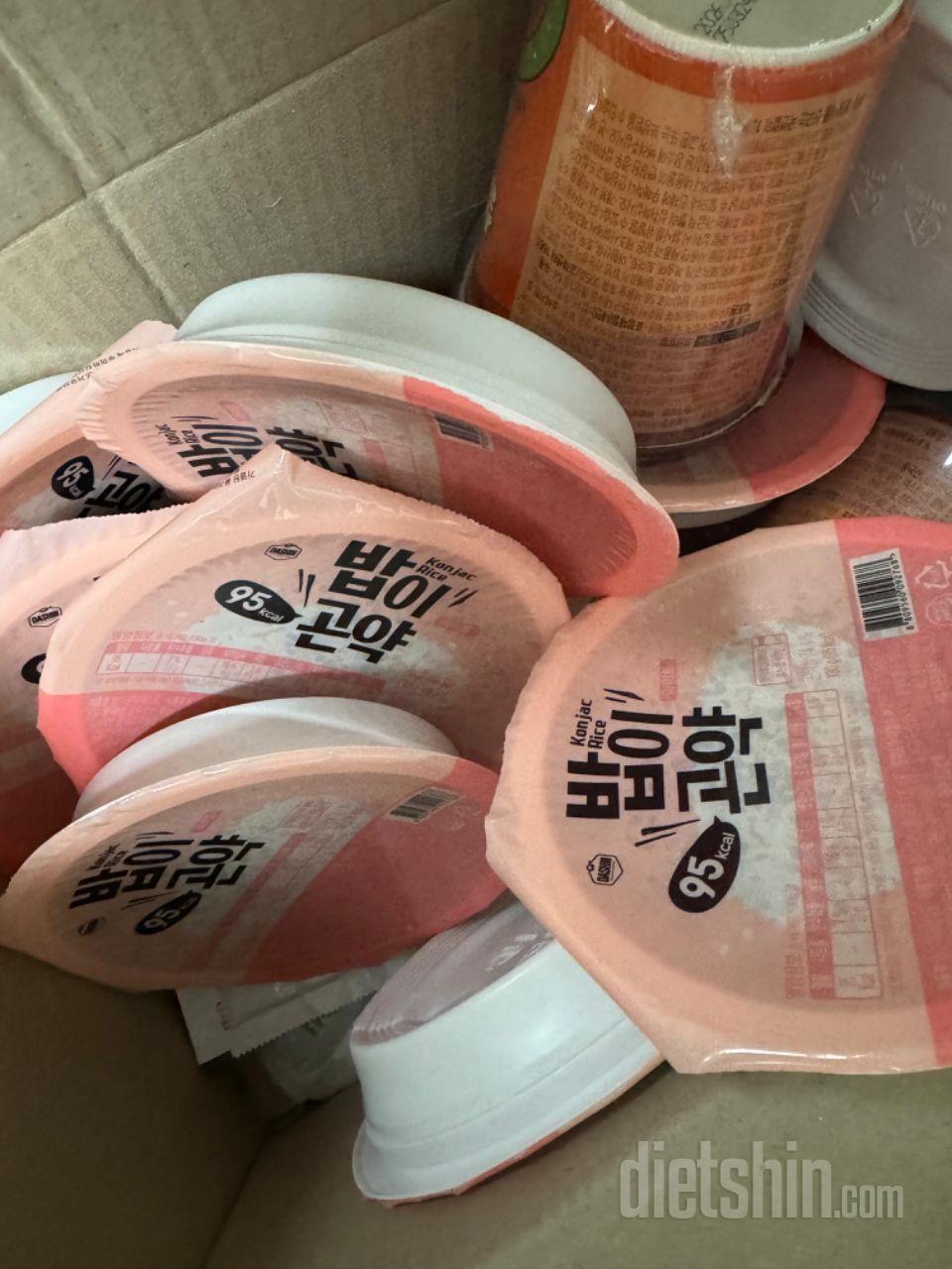 항상 쟁여놓는 곤약밥!!!! 하나만