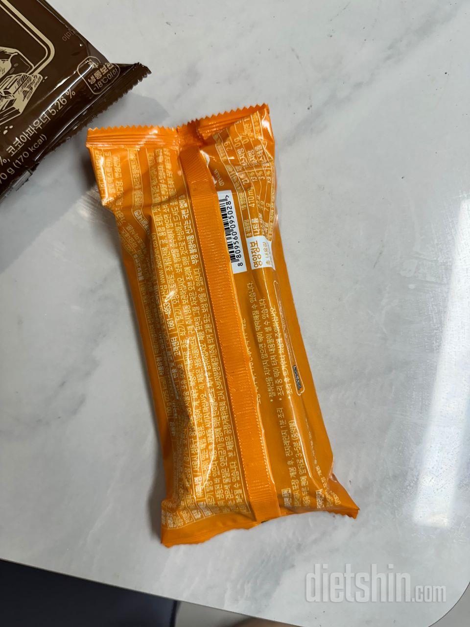 콘치즈맛은 쫄깃한 떡 식감에 고소하고